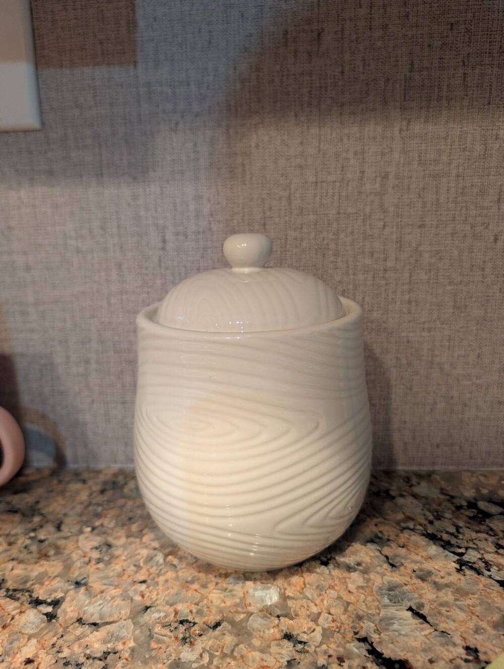 White Cookie Jar 1 Qt